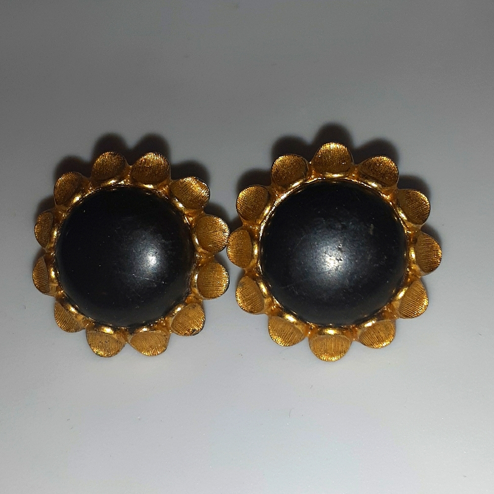 VTG Signed Trifari Clip Earrings